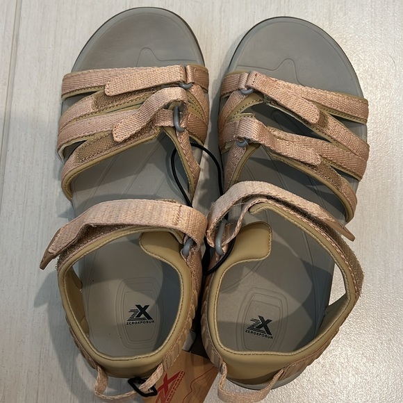 NEW in box ZeroXposur La Palme Sandal | Size 8 | Tan - Picture 3 of 7